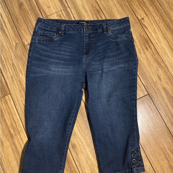 d. jeans Women's Denim Bermuda Shorts in Dark Blue - Picture 1 of 8